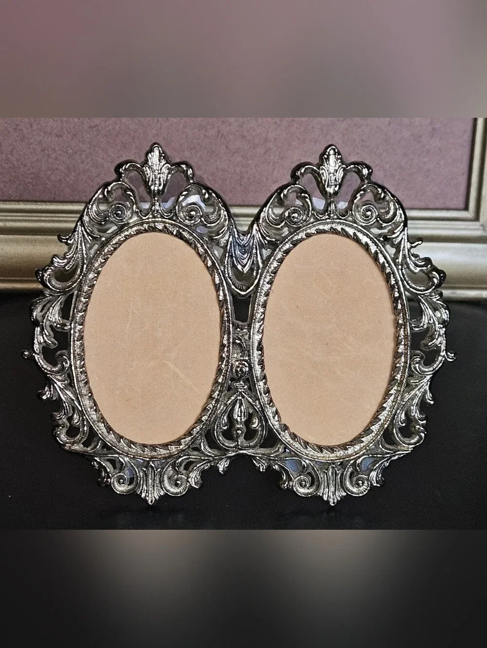Vintage Victorian Ornate Brass Standing Double Oval Two 2 Picture Metal Frame